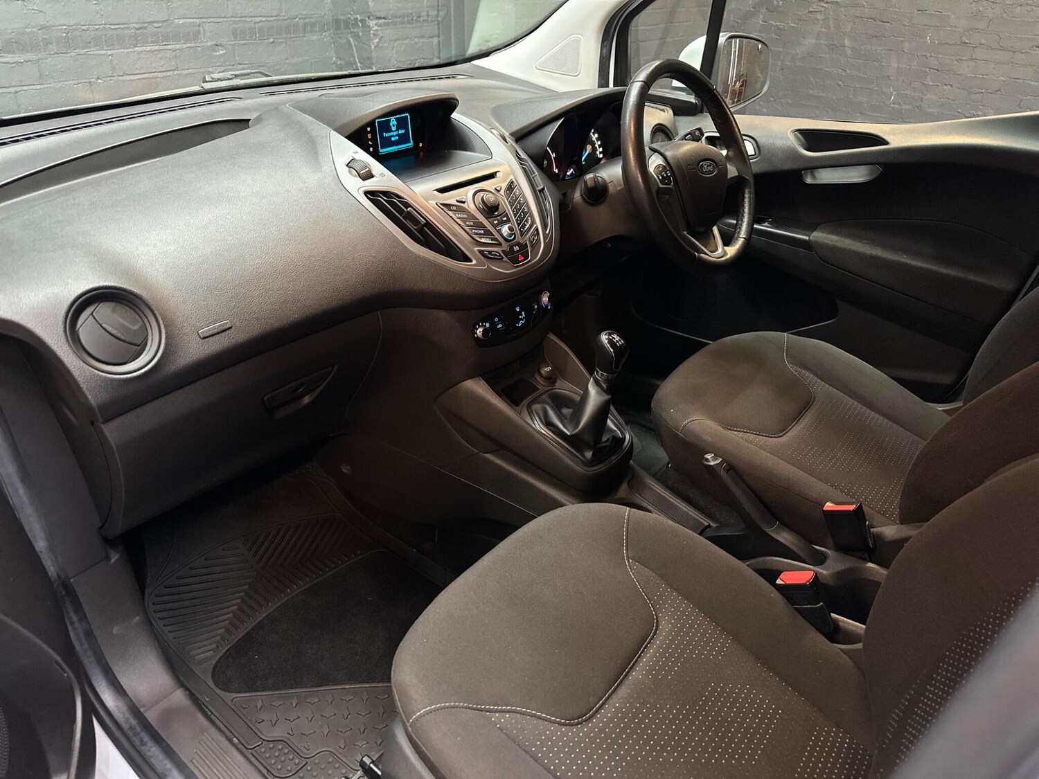 Used Ford Transit Courier 2016 for sale - 76326795: Photo 22