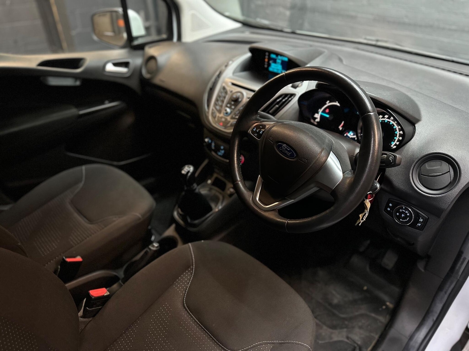Used Ford Transit Courier 2016 for sale - 76326795: Photo 23