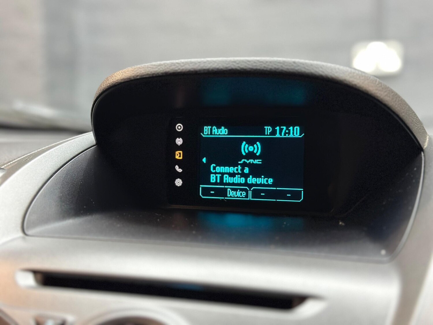 Used Ford Transit Courier 2016 for sale - 76326795: Photo 32