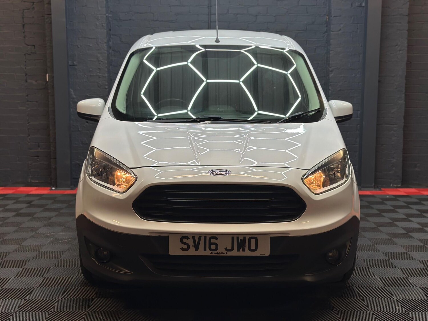 Used Ford Transit Courier 2016 for sale - 76326795: Photo 5