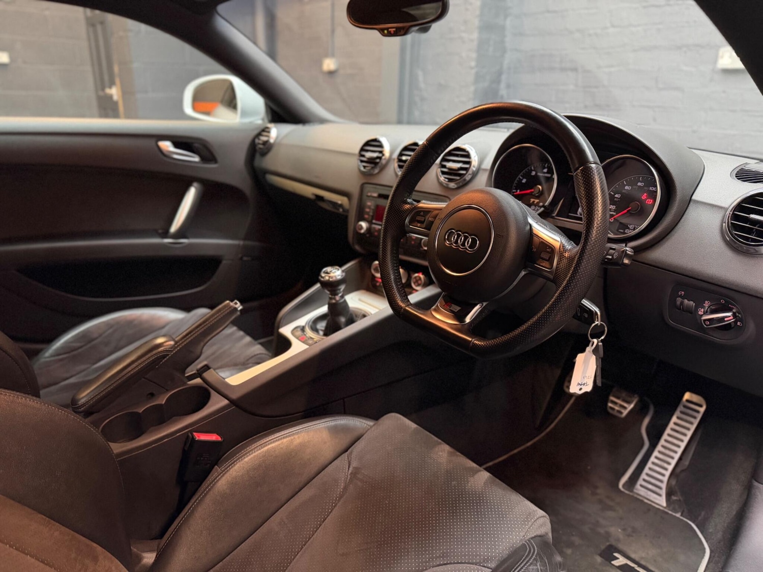 Used Audi TT 2011 for sale - 78034422: Photo 17