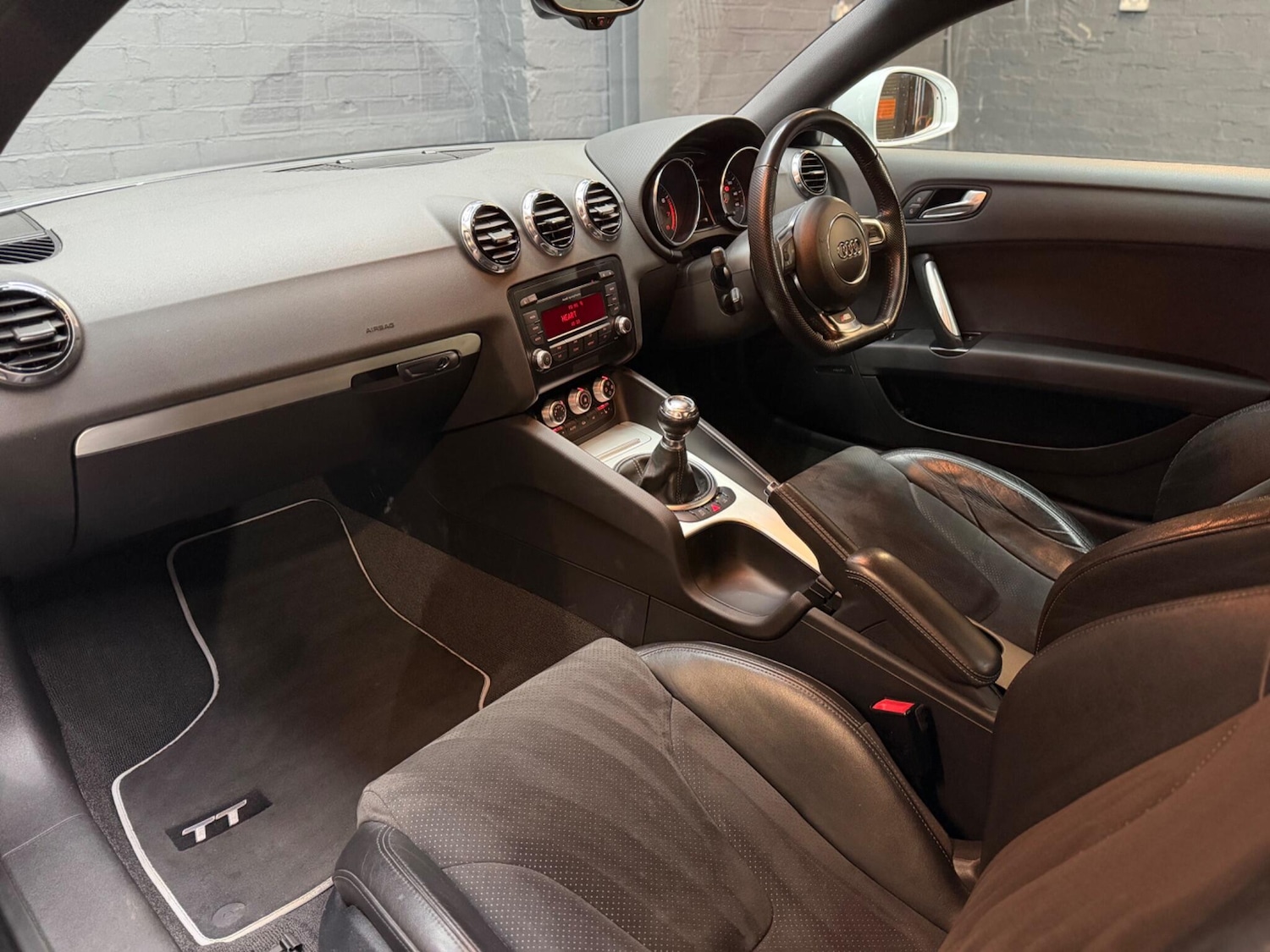 Used Audi TT 2011 for sale - 78034422: Photo 18