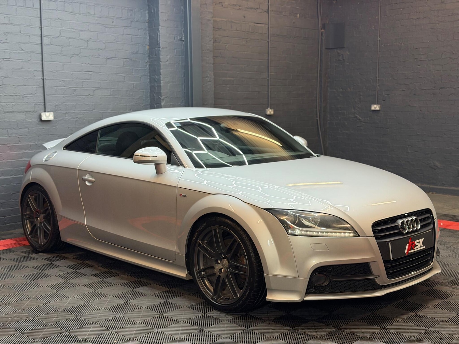 Used Audi TT 2011 for sale - 78034422: Photo 3