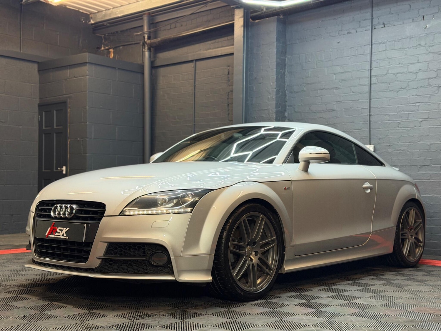 Used Audi TT 2011 for sale - 78034422: Photo 31