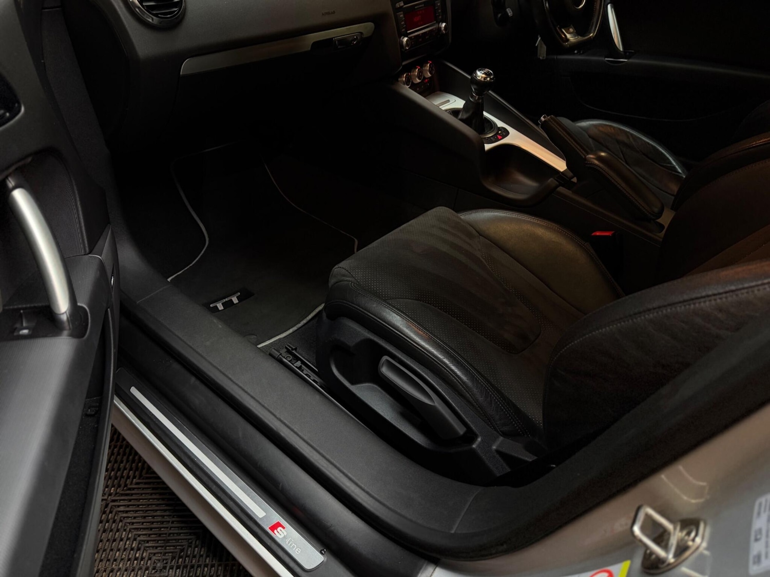 Used Audi TT 2011 for sale - 78034422: Photo 33