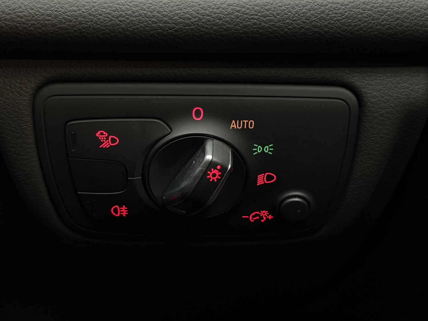 Used Audi A6 2015 for sale - 77957653: Photo 25