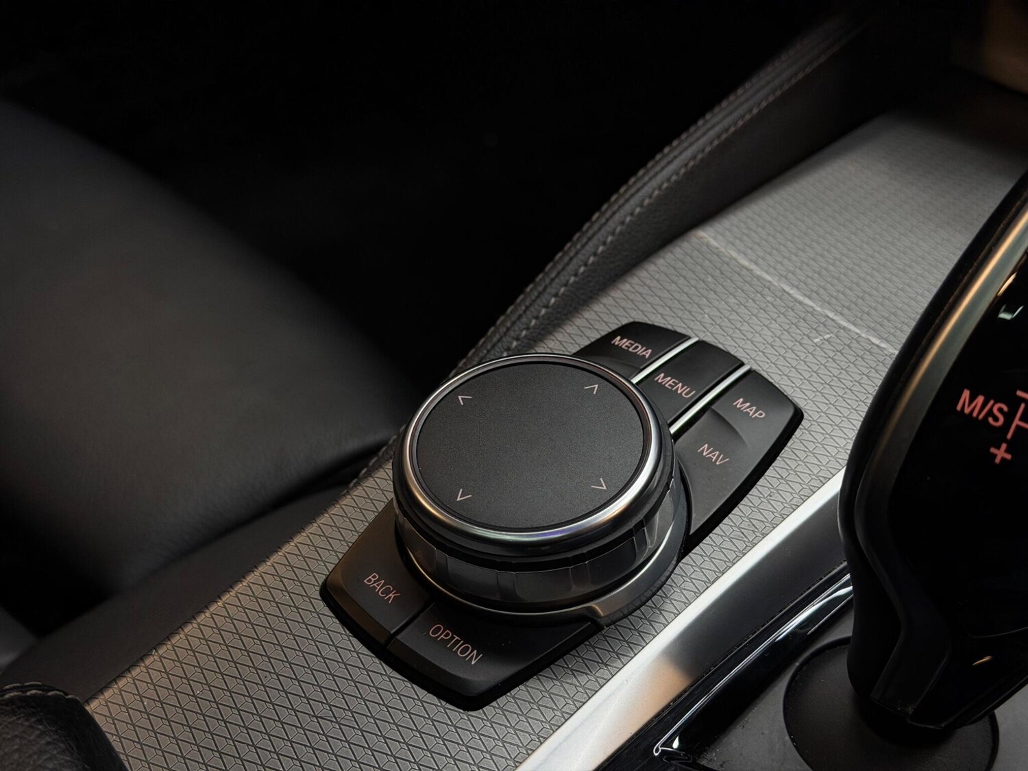 Used BMW 5 Series 2017 for sale - 77400707: Photo 16