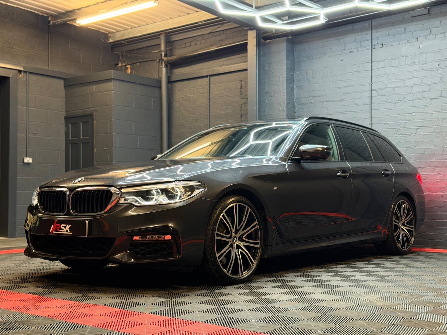 Used BMW 5 Series 2017 for sale - 77400707: Photo 3