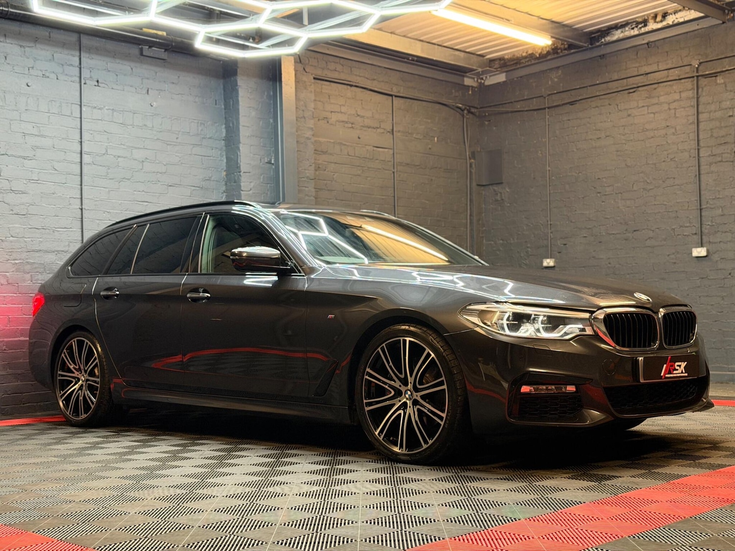 Used BMW 5 Series 2017 for sale - 77400707: Photo 8