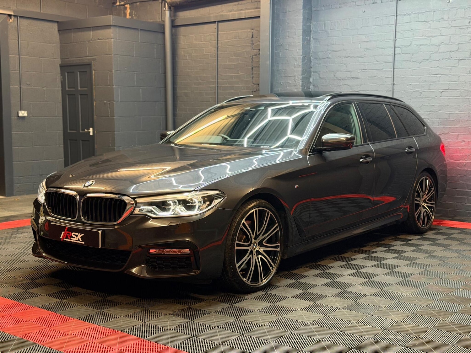 Used BMW 5 Series 2017 for sale - 77400707: Photo 9