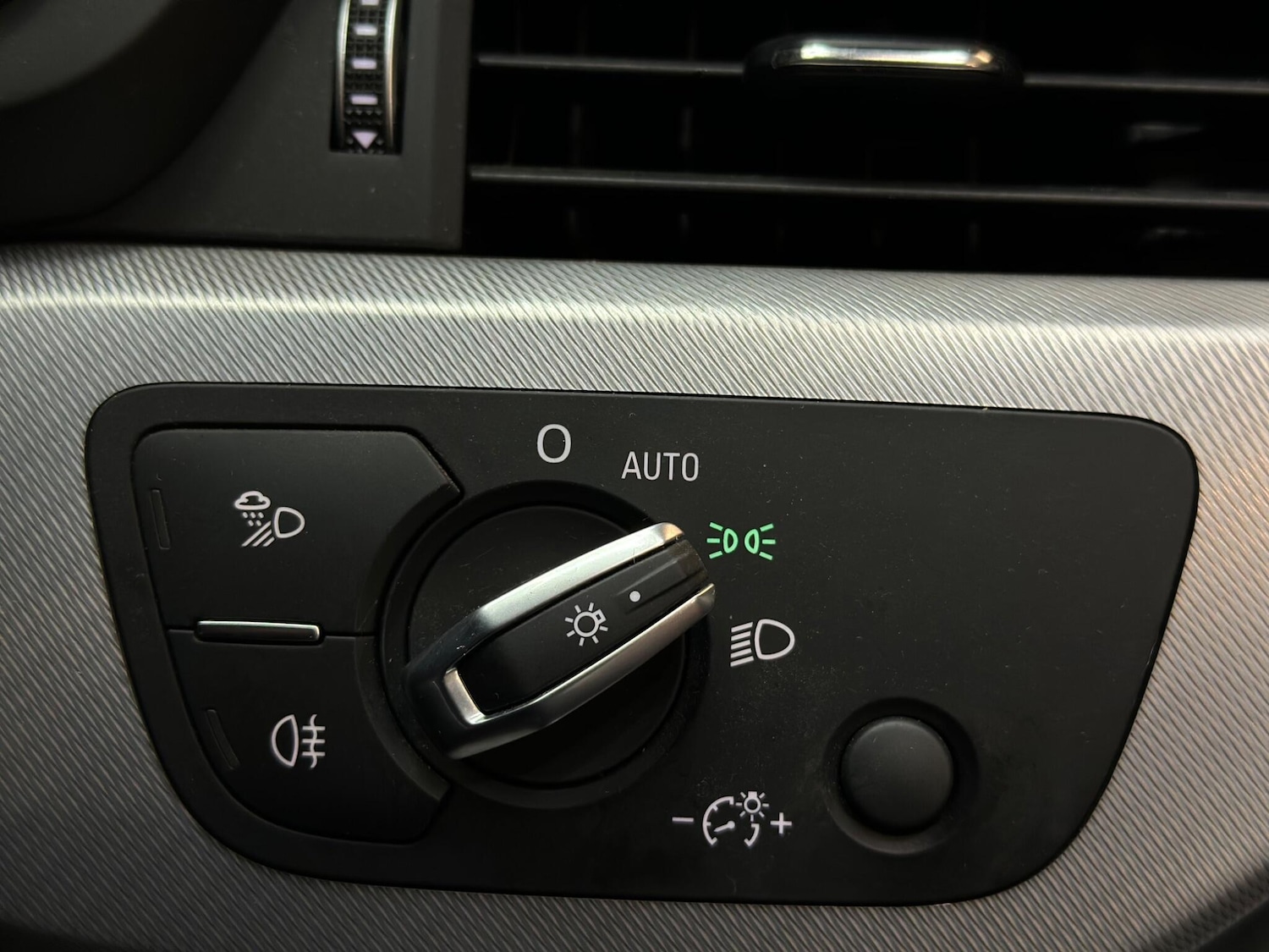 Used BMW 3 Series 2015 for sale - 77166774: Photo 25