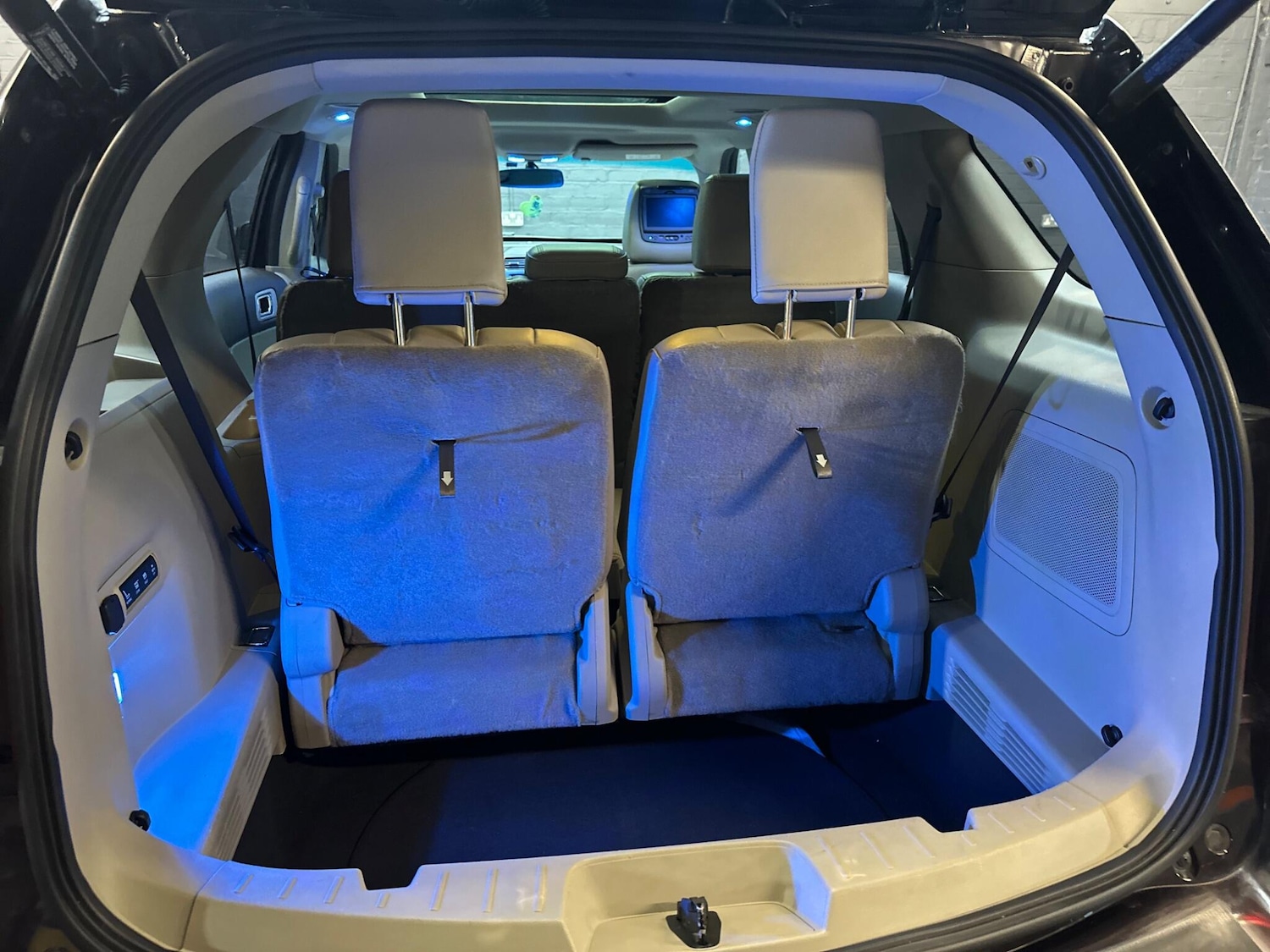 Vehicle 28