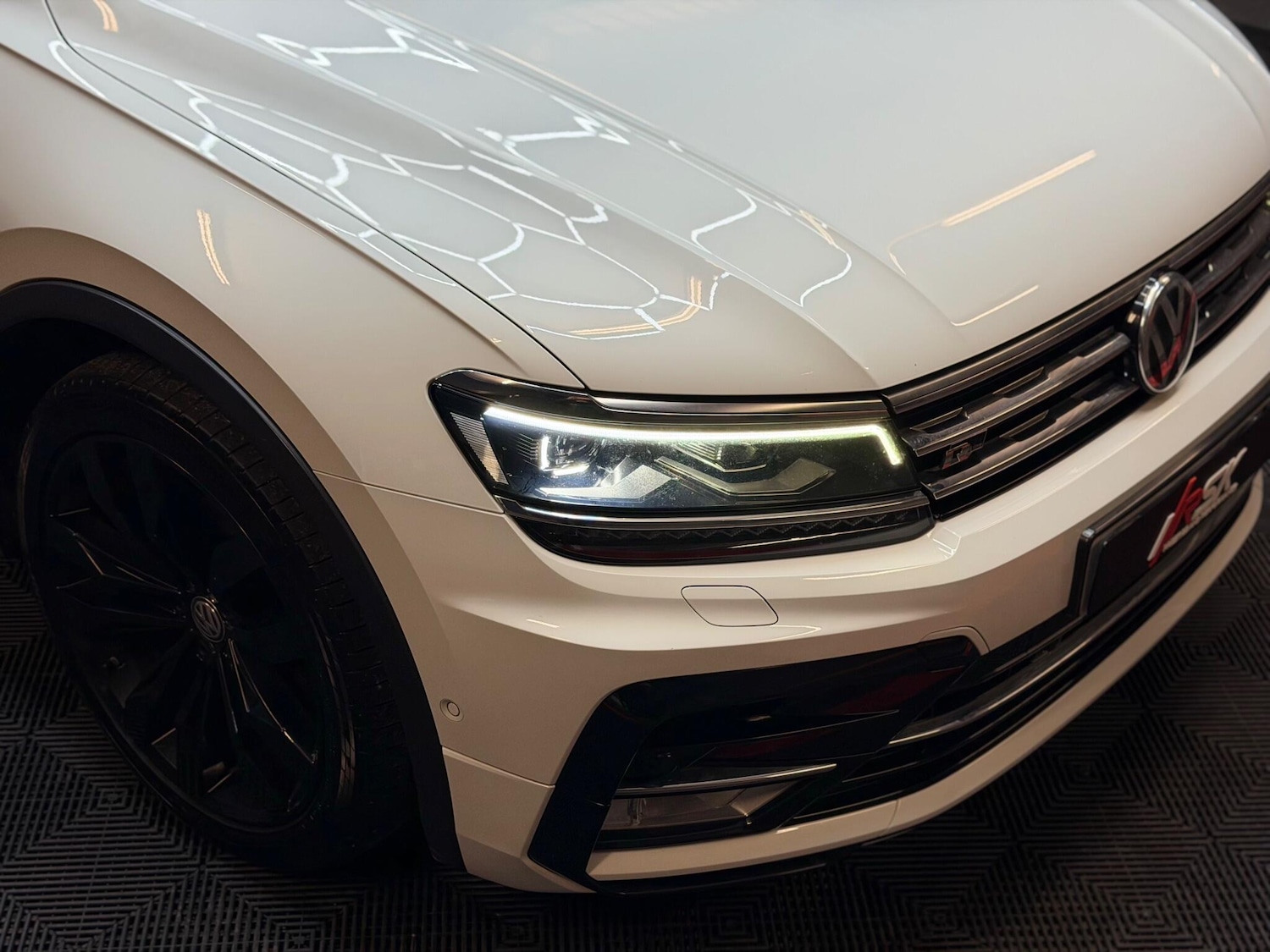 Used Volkswagen Tiguan 2016 for sale - 76752661: Photo 11