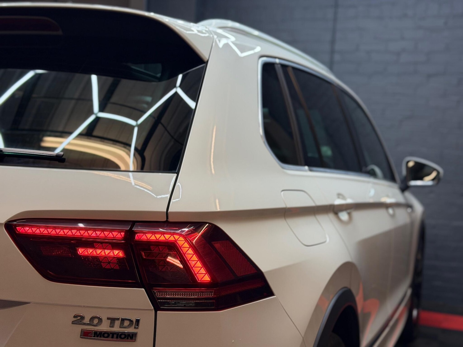 Used Volkswagen Tiguan 2016 for sale - 76752661: Photo 15