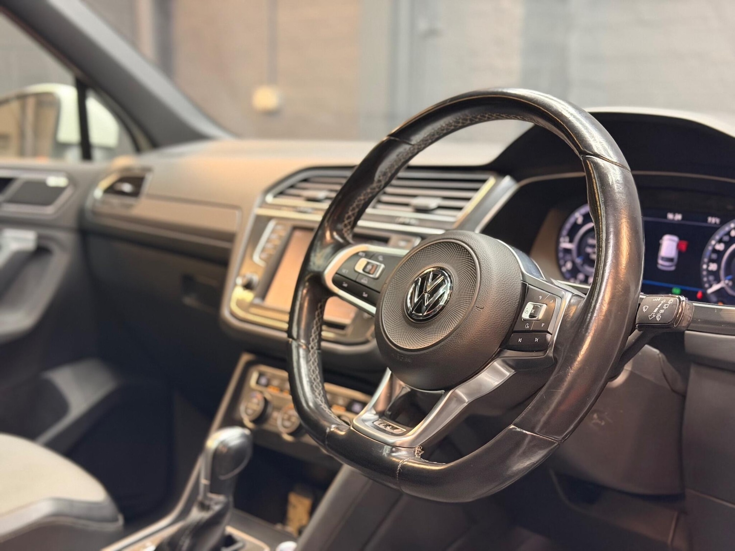 Used Volkswagen Tiguan 2016 for sale - 76752661: Photo 22