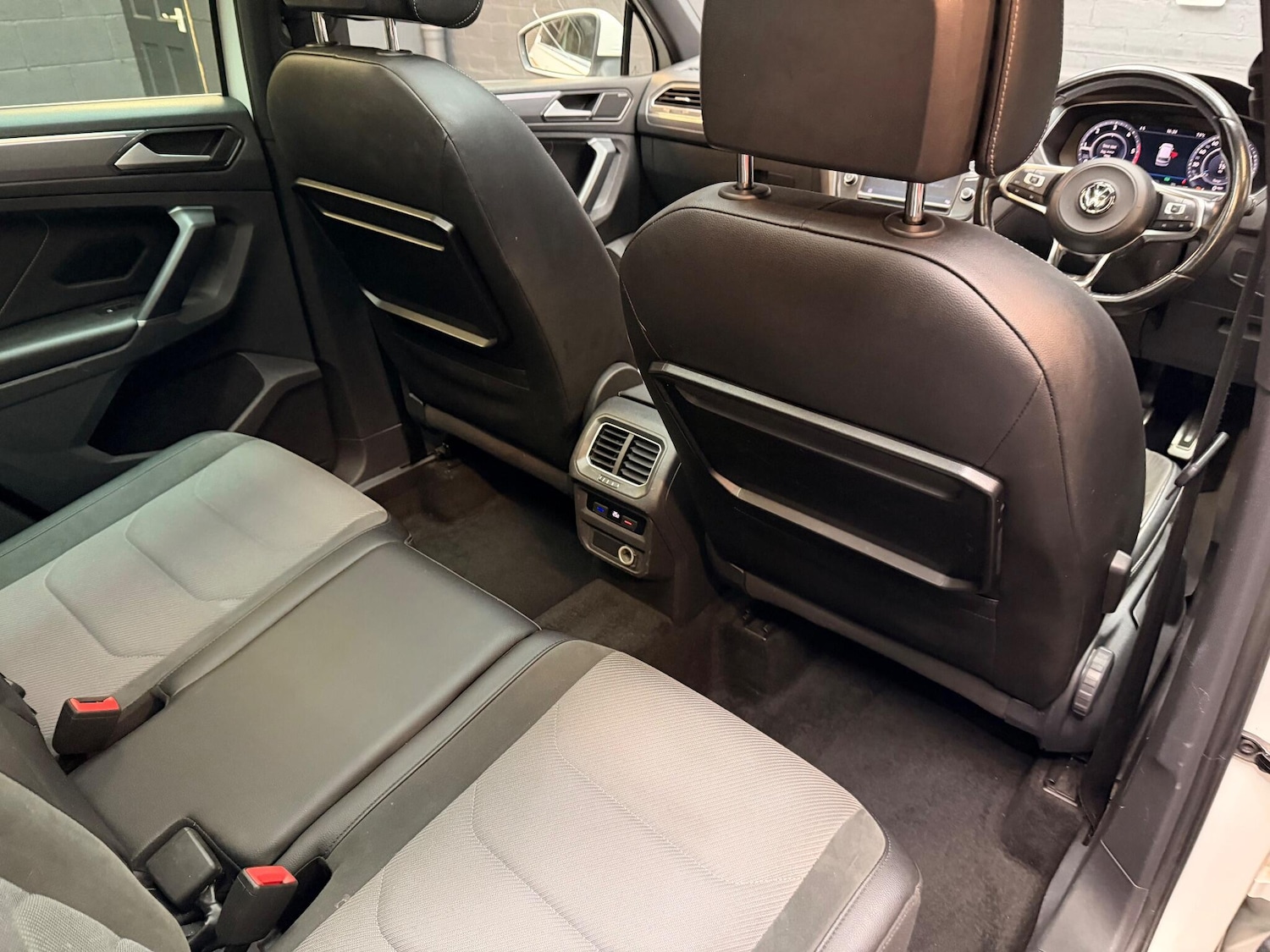 Used Volkswagen Tiguan 2016 for sale - 76752661: Photo 26