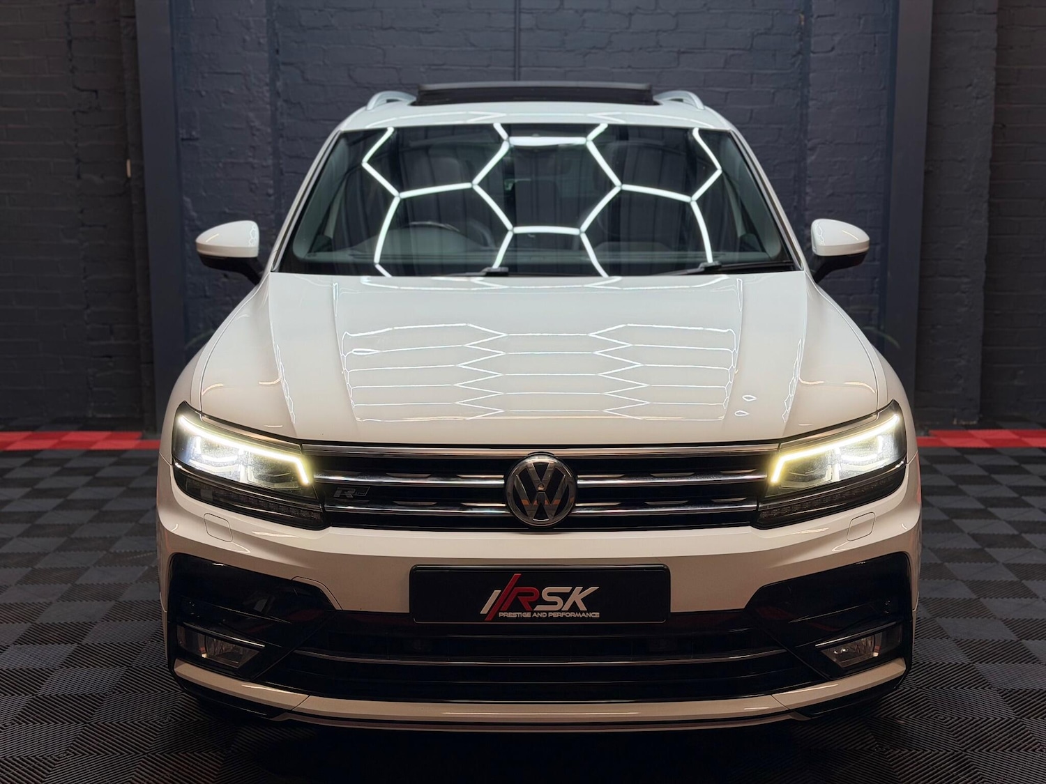 Used Volkswagen Tiguan 2016 for sale - 76752661: Photo 5