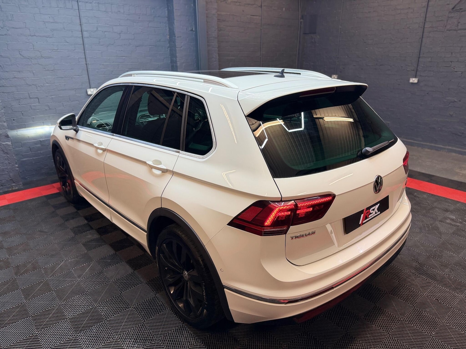 Used Volkswagen Tiguan 2016 for sale - 76752661: Photo 50