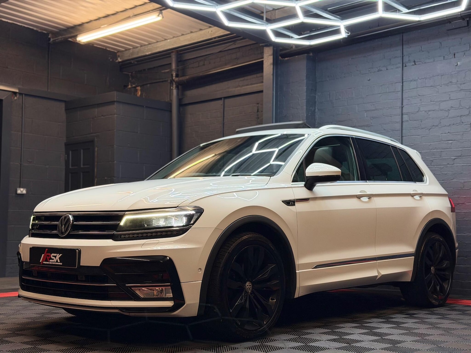 Used Volkswagen Tiguan 2016 for sale - 76752661: Photo 7