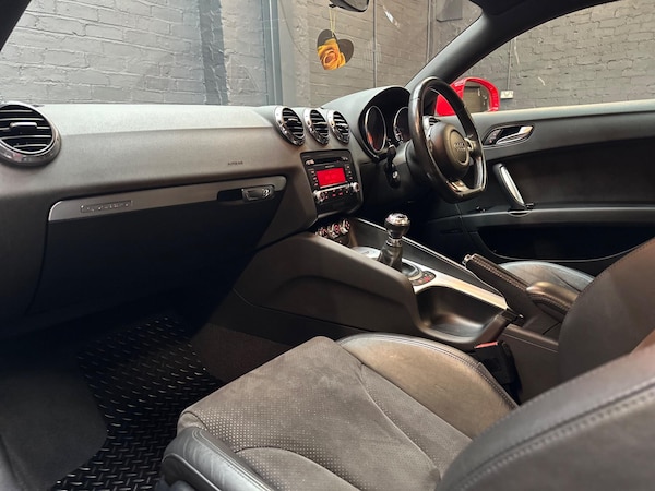 Used Audi TT 2010 for sale - 76325965: Photo 15