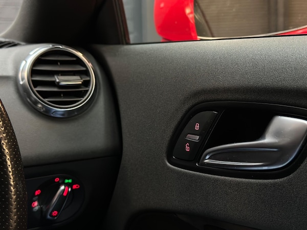 Used Audi TT 2010 for sale - 76325965: Photo 31