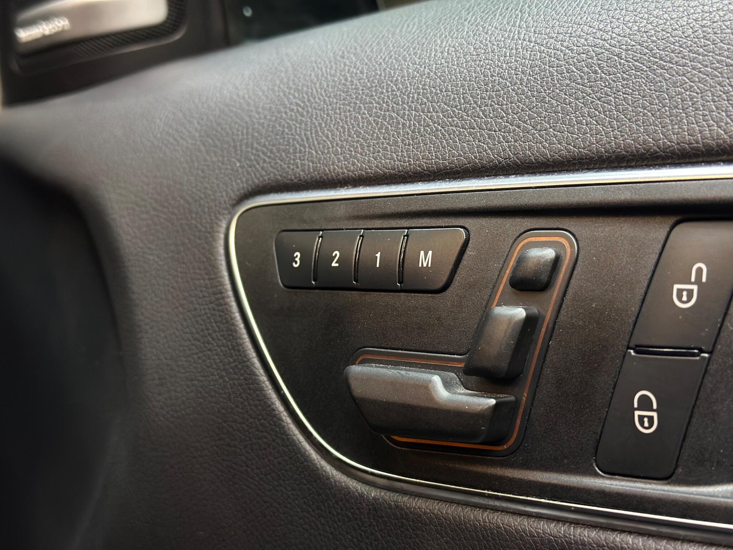 Used Mercedes-Benz A-Class 2014 for sale - 76499123: Photo 24