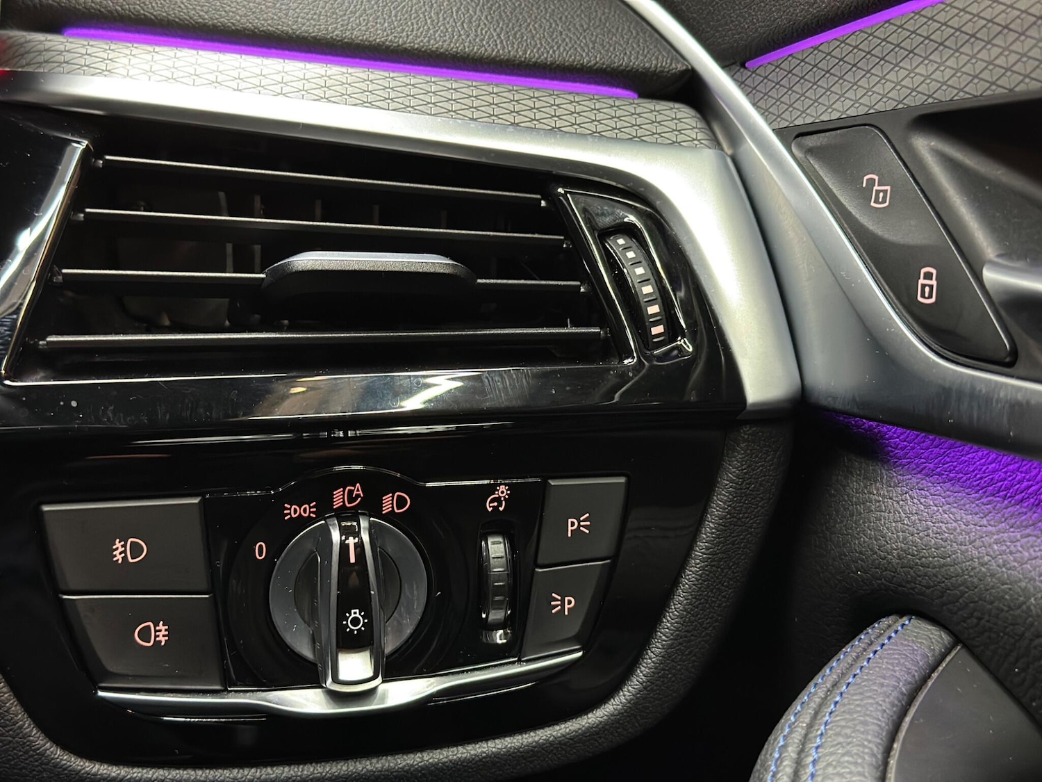 Used BMW 5 Series 2018 for sale - 76108338: Photo 34