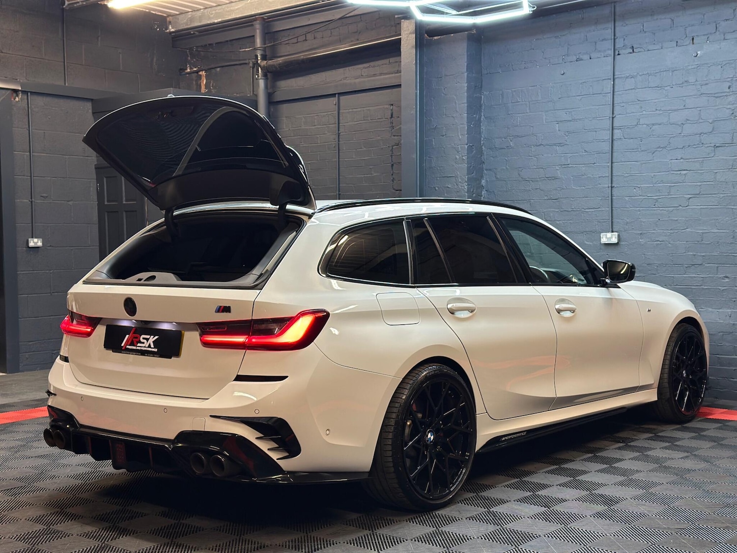 Used BMW 3 Series 2021 for sale - 76398548: Photo 3