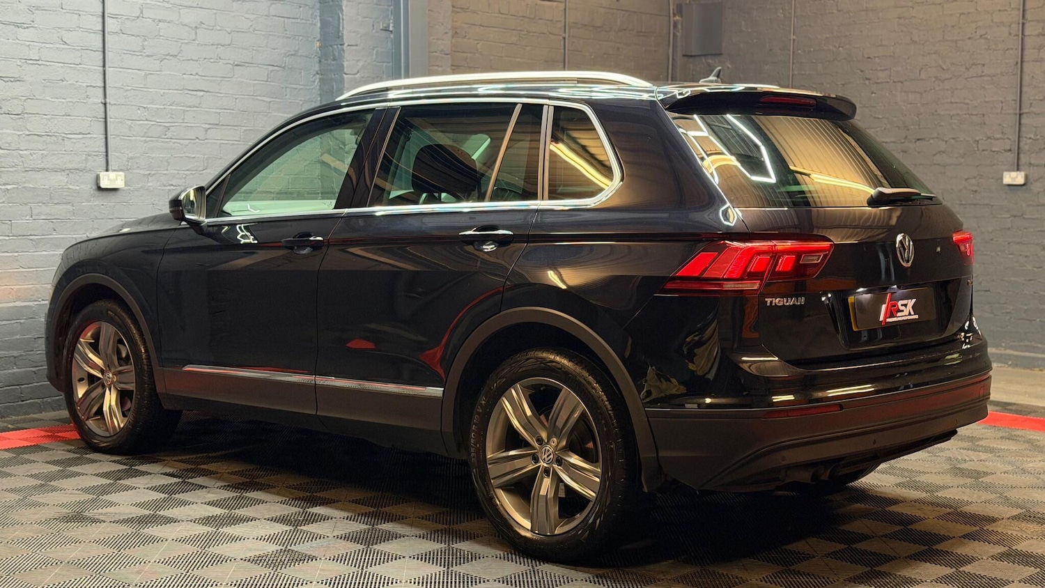 Used Volkswagen Tiguan 2019 for sale - 77090852: Photo 11