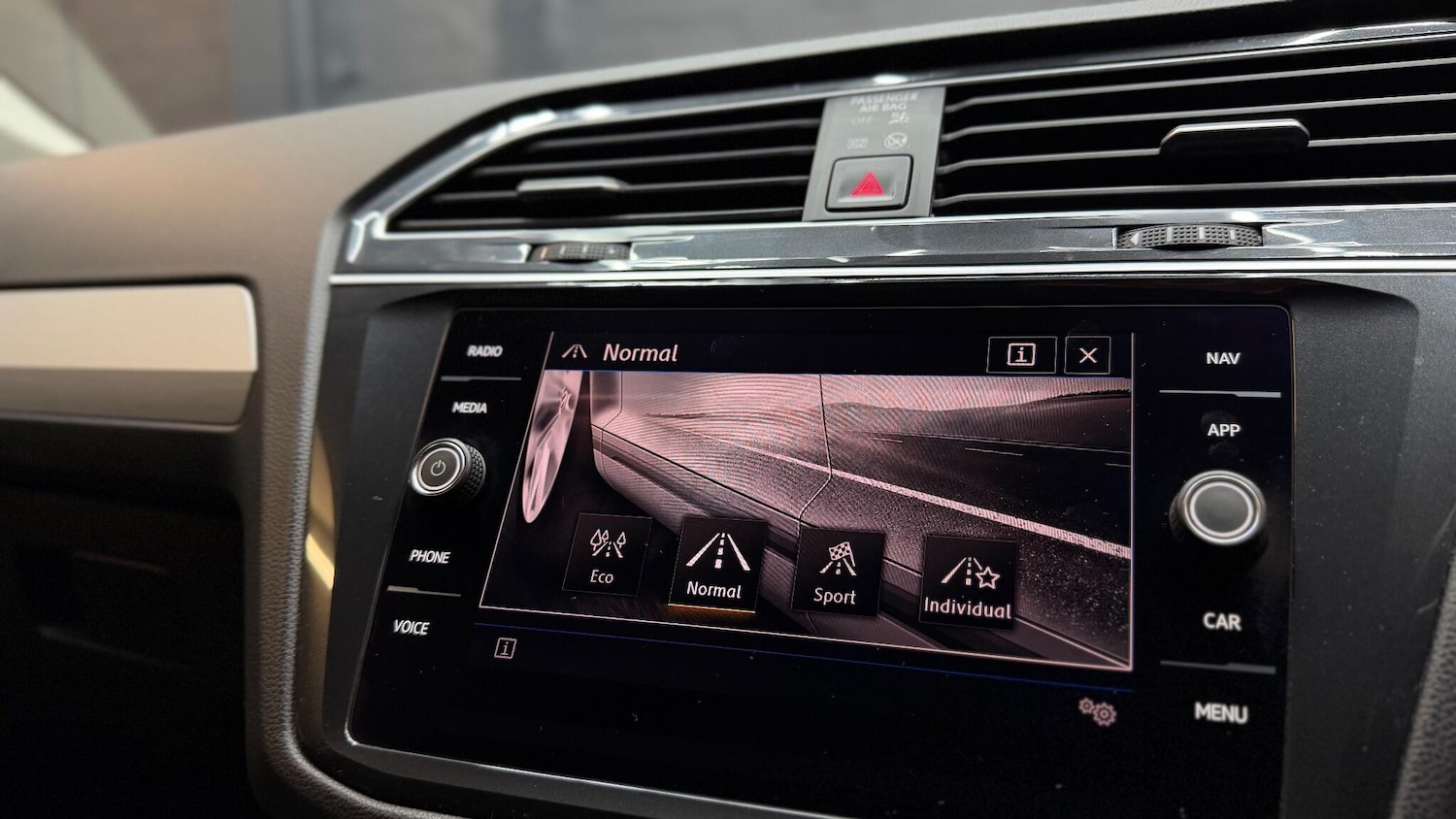 Used Volkswagen Tiguan 2019 for sale - 77090852: Photo 21