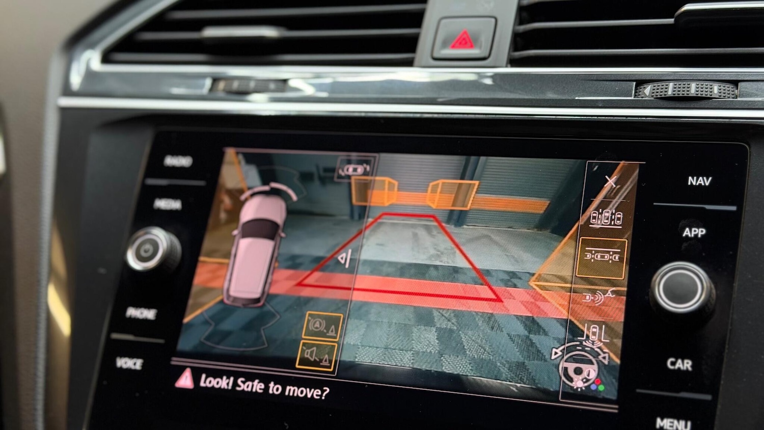 Used Volkswagen Tiguan 2019 for sale - 77090852: Photo 25