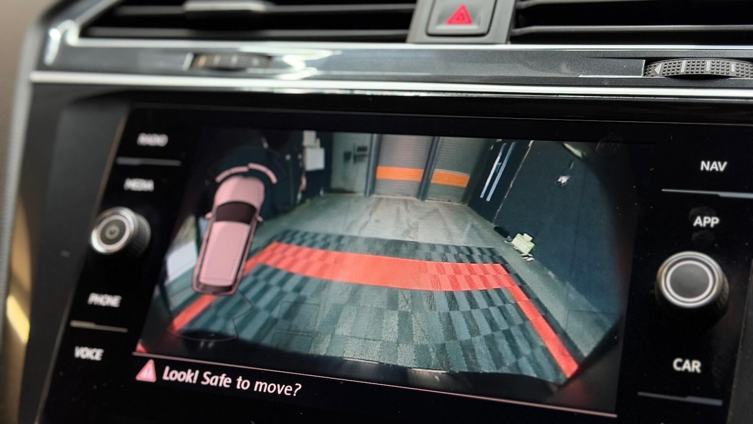 Used Volkswagen Tiguan 2019 for sale - 77090852: Photo 26