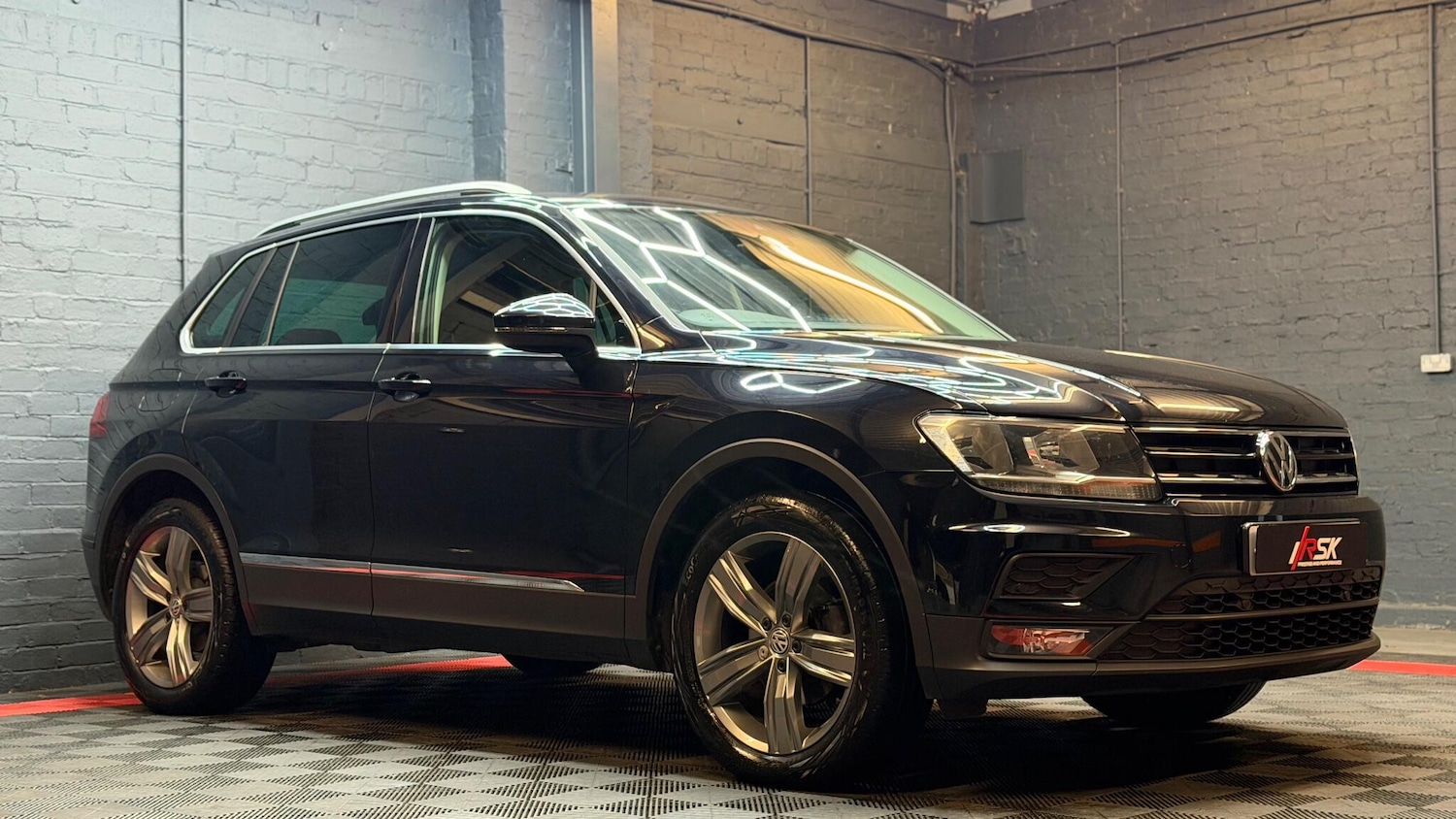 Used Volkswagen Tiguan 2019 for sale - 77090852: Photo 4