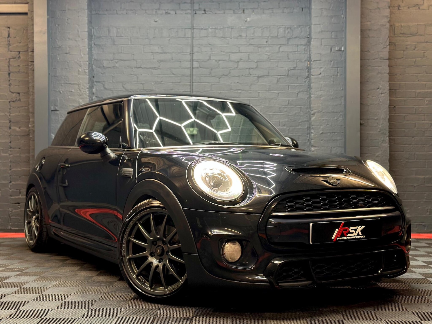 Used MINI Hatch 2015 for sale - 76528009: Photo 1