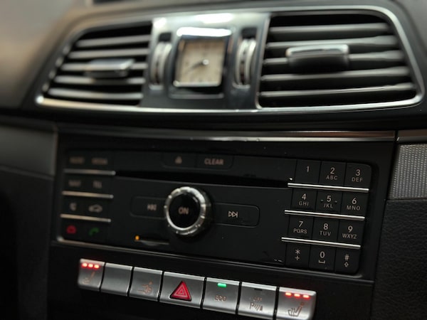 Used Mercedes-Benz E-Class 2015 for sale - 76137188: Photo 11
