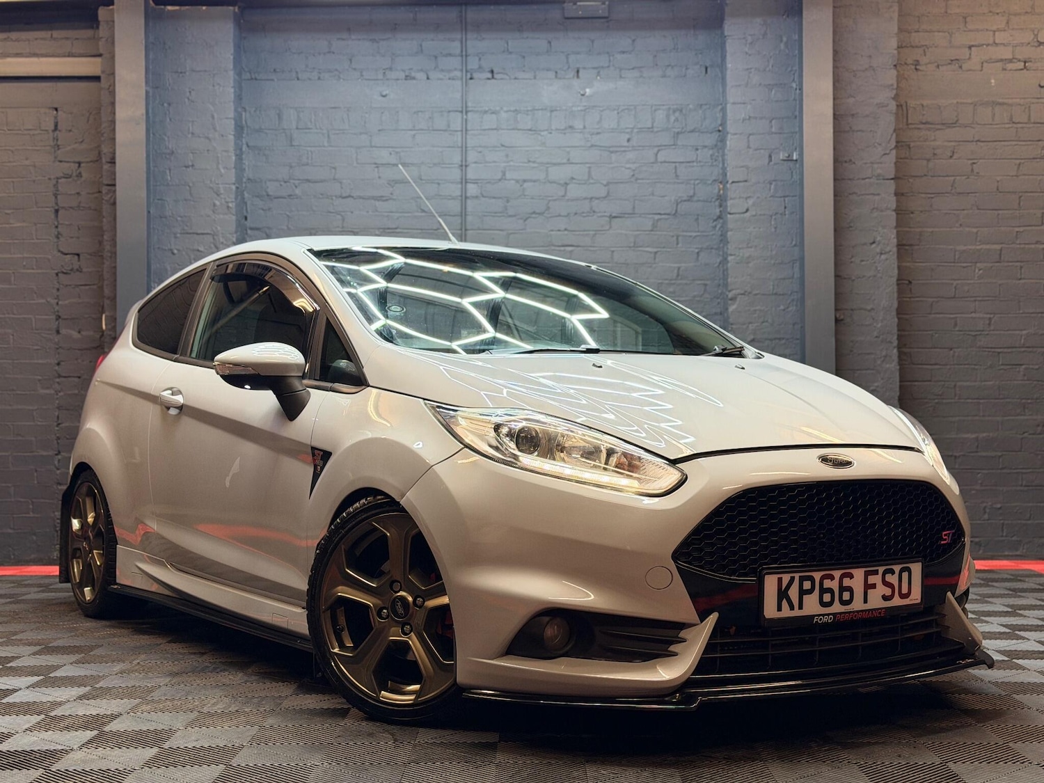 Used Ford Fiesta 2016 for sale - 76771612: Photo 2