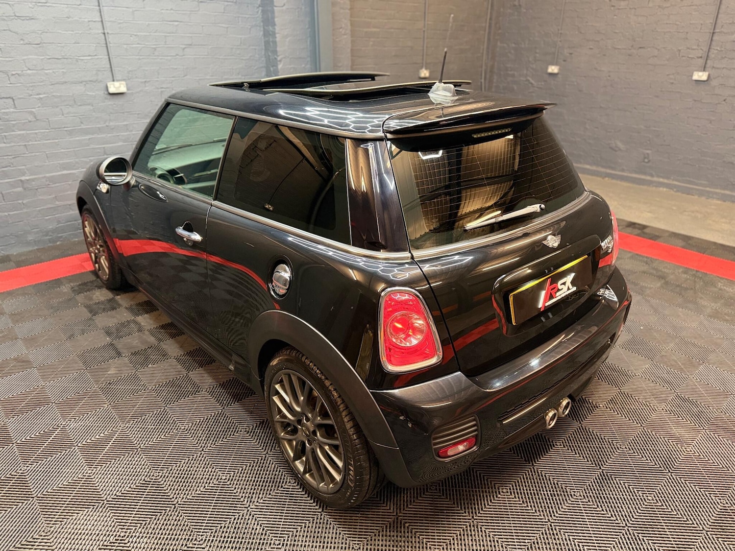 Used MINI Hatch 2011 for sale - 76786859: Photo 11