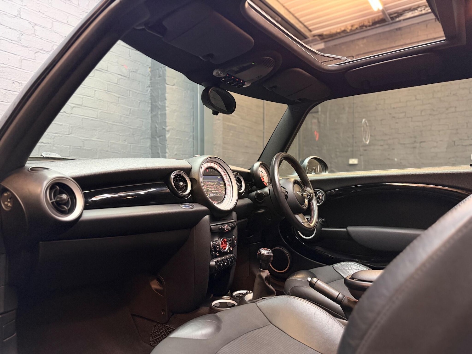 Used MINI Hatch 2011 for sale - 76786859: Photo 17