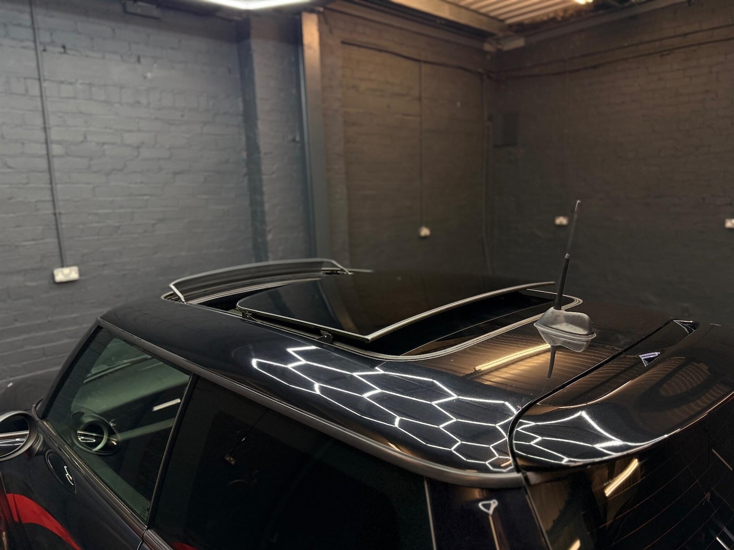 Used MINI Hatch 2011 for sale - 76786859: Photo 33