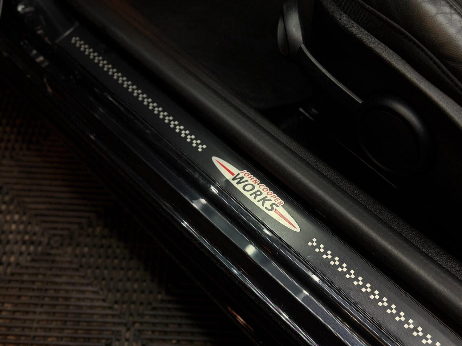 Used MINI Hatch 2011 for sale - 76786859: Photo 34