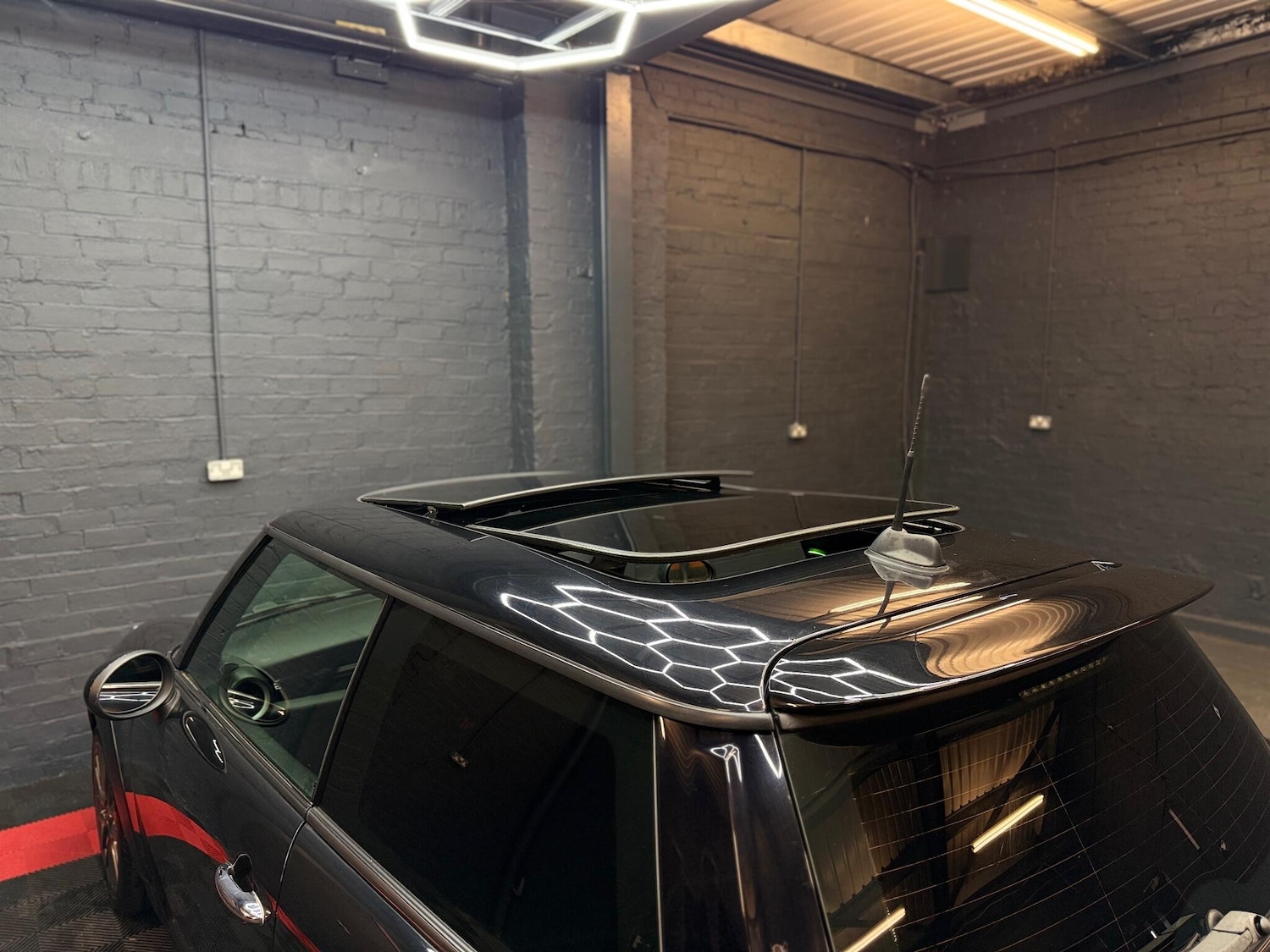 Used MINI Hatch 2011 for sale - 76786859: Photo 37