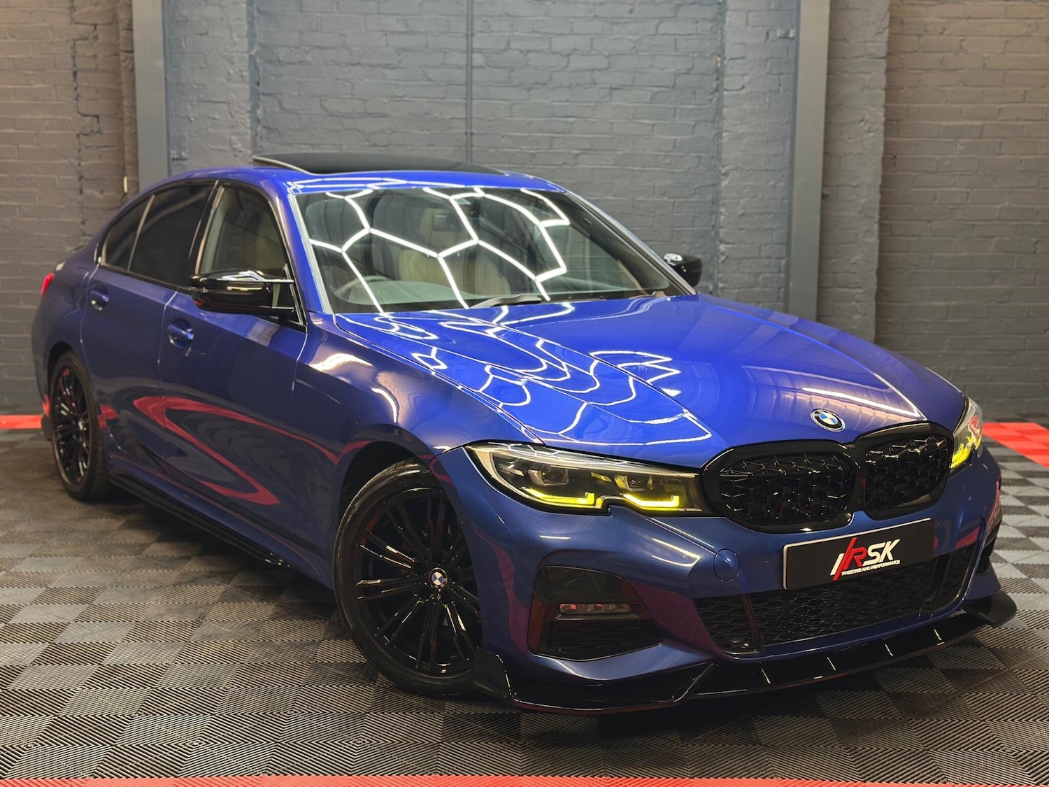 Used BMW 3 Series 2019 for sale - 75989795: Photo 1