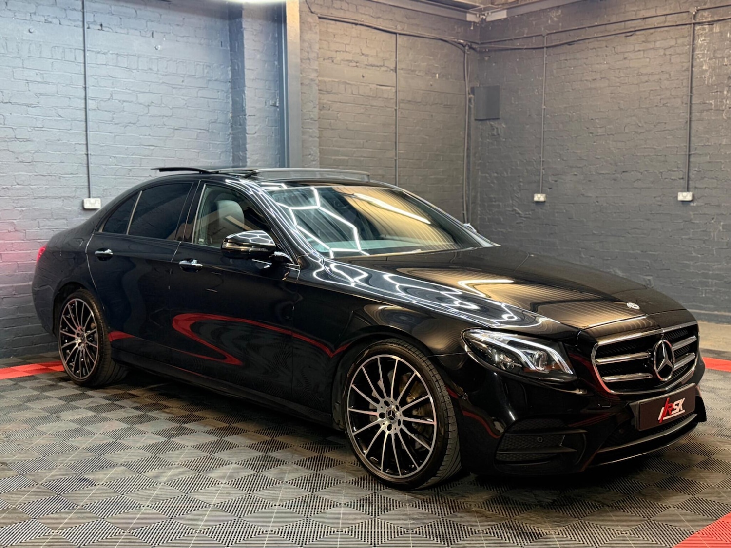 Used Mercedes-Benz E Class 2020 for sale - 78157685: Photo 3