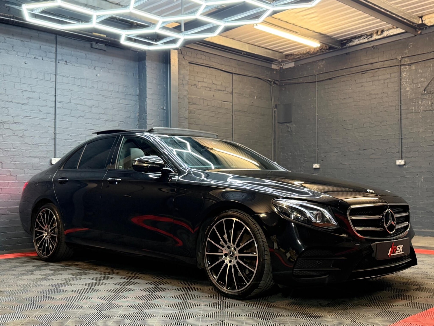 Used Mercedes-Benz E Class 2020 for sale - 78157685: Photo 4