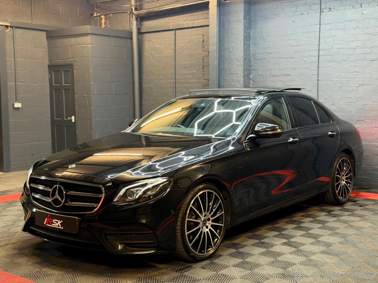 Used Mercedes-Benz E Class 2020 for sale - 78157685: Photo 6