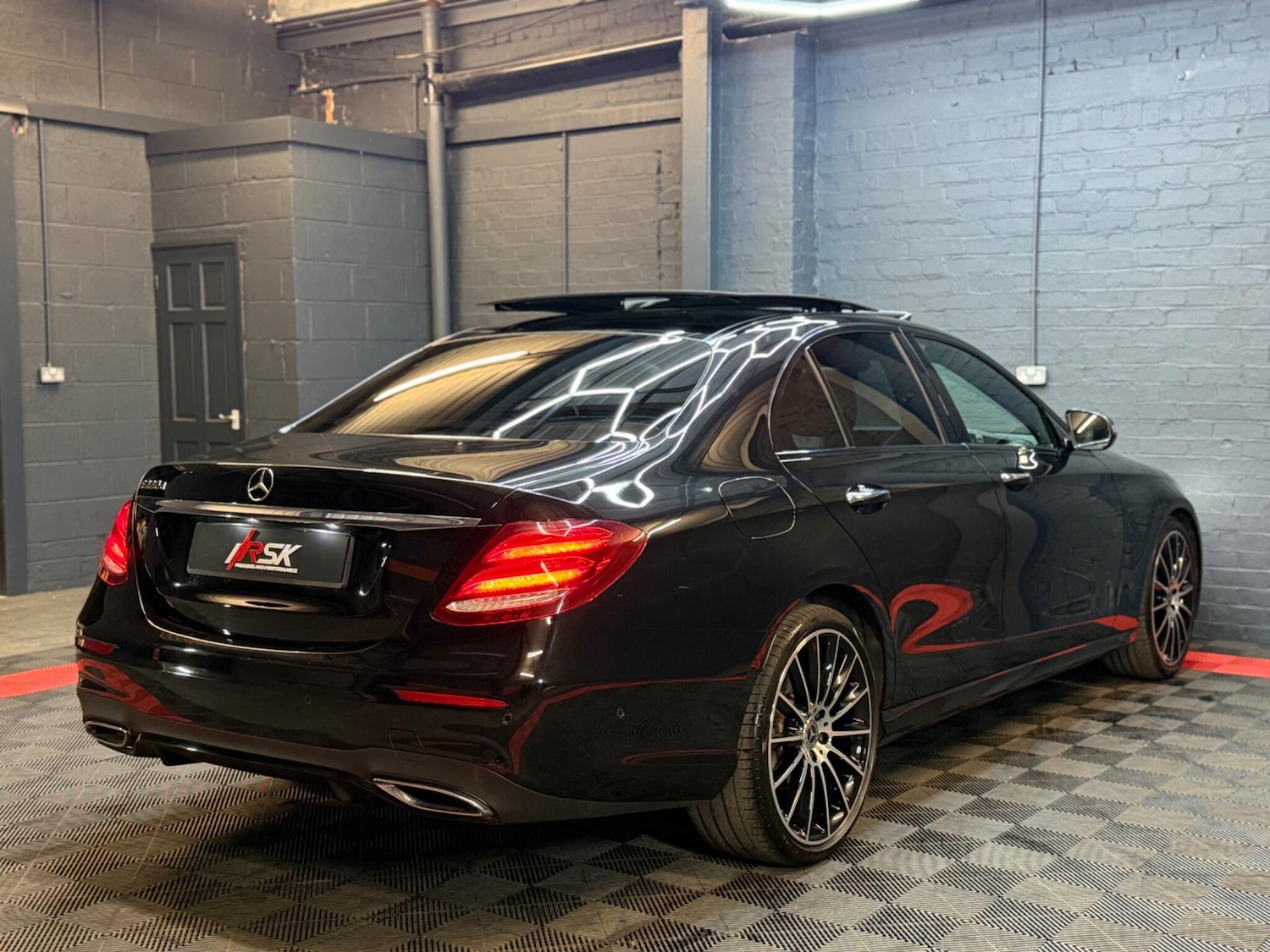 Used Mercedes-Benz E Class 2020 for sale - 78157685: Photo 8