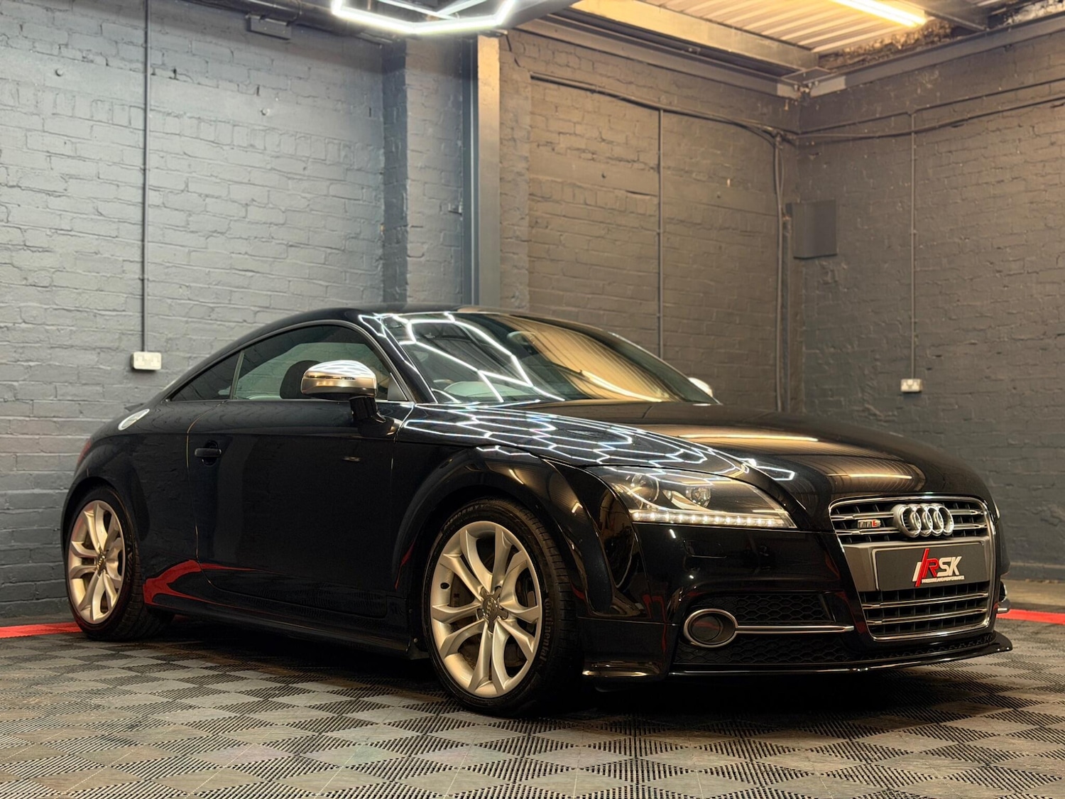 Used Audi TT 2012 for sale - 77939665: Photo 6