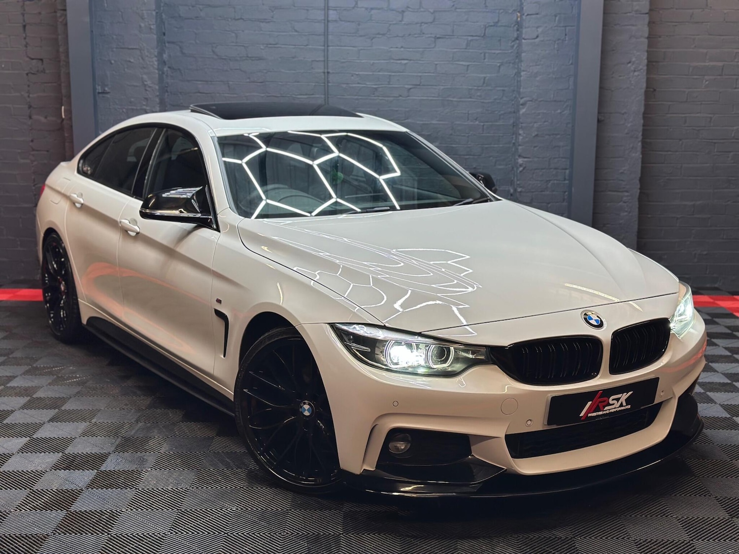 Used BMW 4 Series 2017 for sale - 76913487: Photo 1