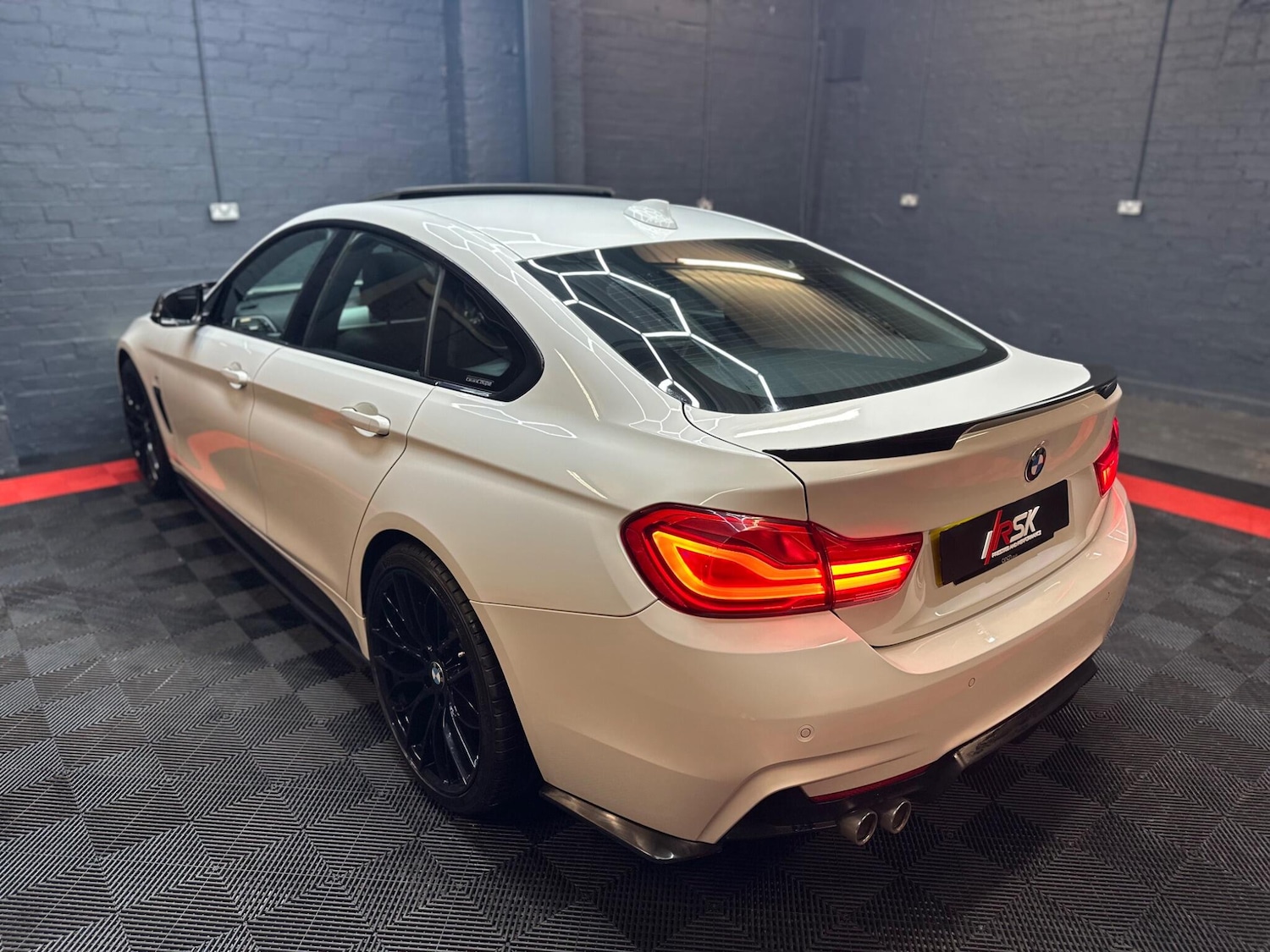 Used BMW 4 Series 2017 for sale - 76913487: Photo 10