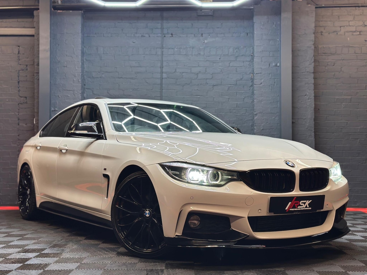 Used BMW 4 Series 2017 for sale - 76913487: Photo 2